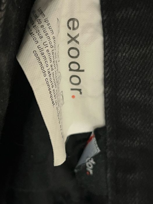 Черные джинсы