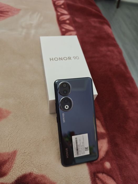 Продам телефон Honor 90