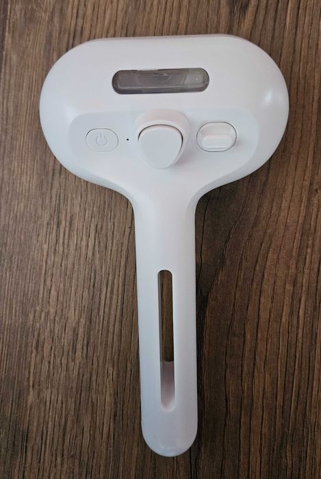 Четка за отстраняване на косми за кучета и котки