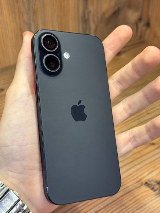 Iphone 16 в хорошем состояние