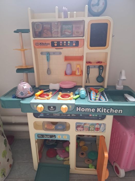 Продам кухню детскую