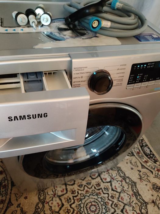 Срочно уступлю  Samsung eco bubble 6kg.