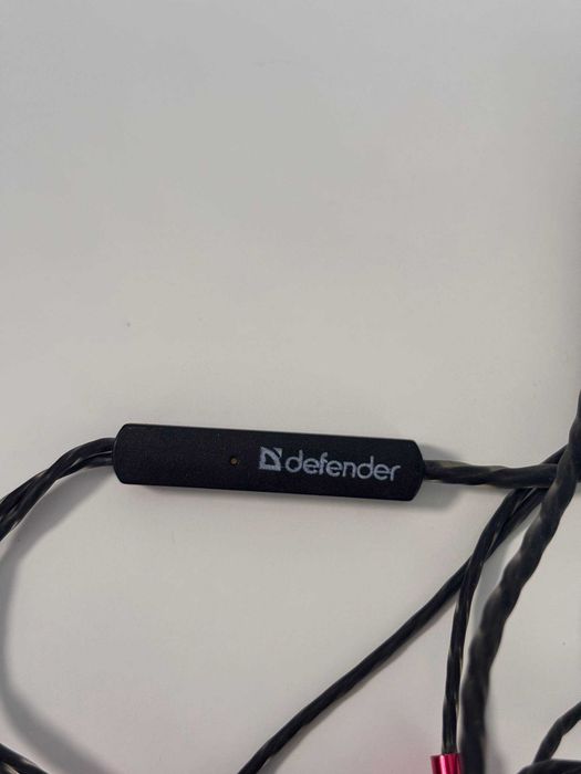 Кабелни слушалки defender с 3.5 мм жак