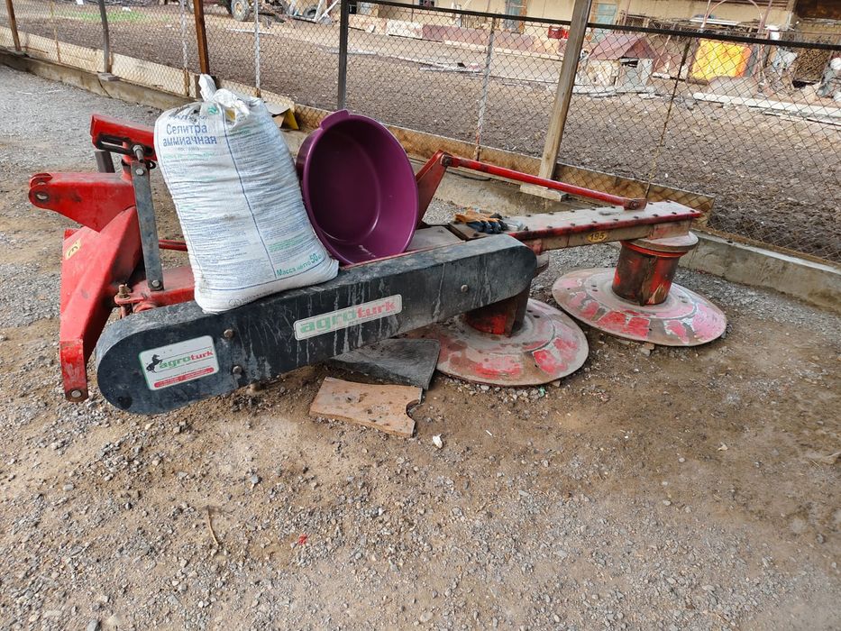 Трактор МТЗ-80 сатылады. Комплекті