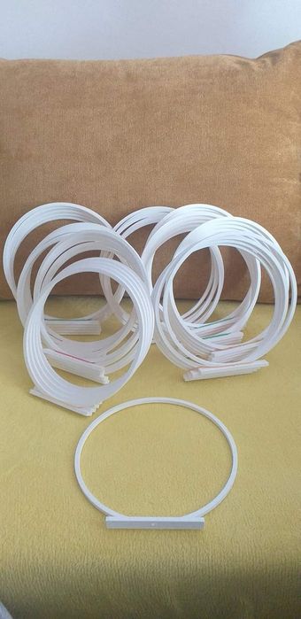 Cercuri de decorat diametru 20cm din plastic surub inclus