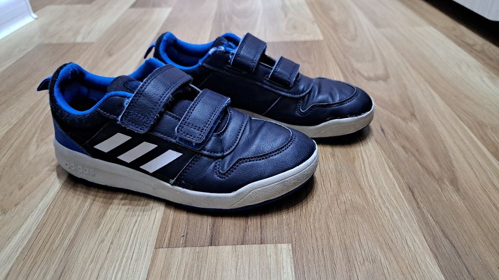 Маратонки Адидас