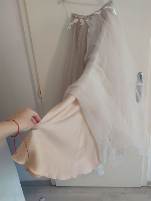 Нежна пола от тюл