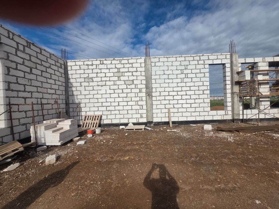 Бригада строителей