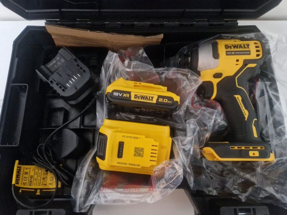 Masina de gaurit pe acumulator DeWalt DCF809D2T NOUA