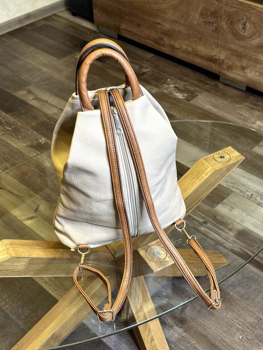 ПРОМО ЦЕНА! Дамска раница/чанта Guess - отлично състояние