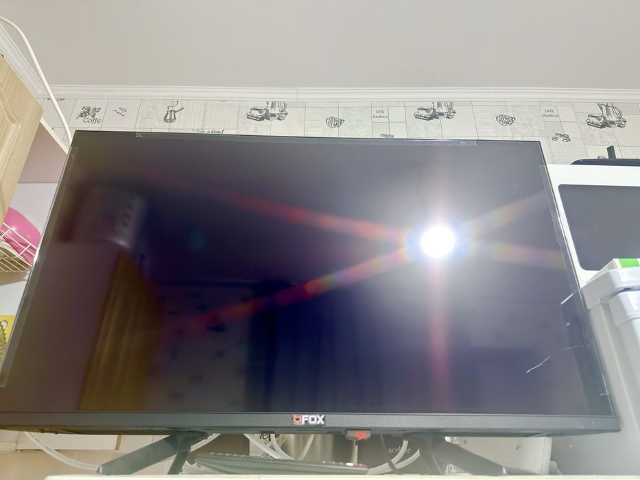 Smart TV Fox телевизор, диаганаль 82