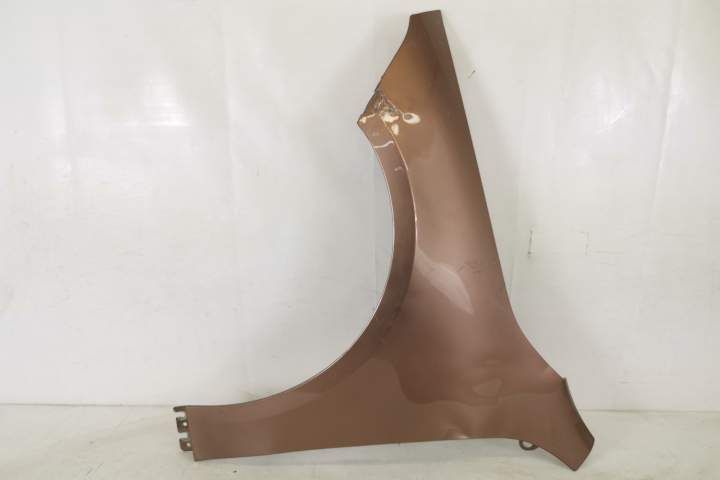 Оригинален ляв преден калник в добро състояние / Mercedes-Benz CLA-Cla