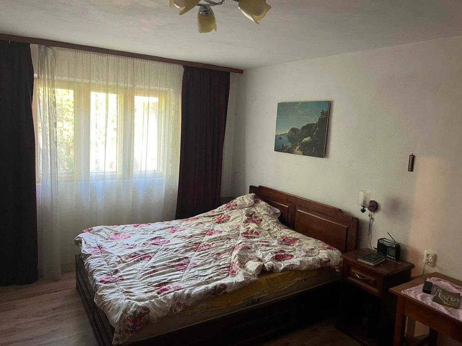 Casa de vanzare 4300 mp teren, sat Beciu, jud. Vrancea