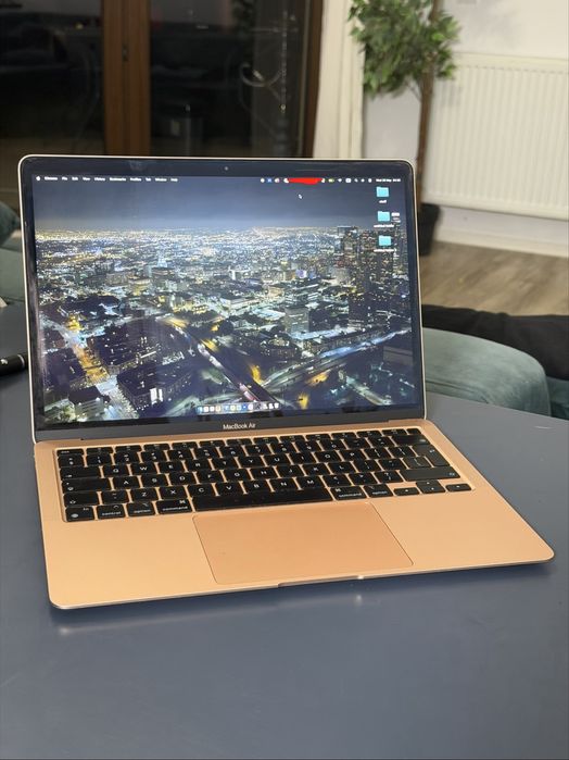 MacBook Air M1 2020 16GB RAM 1TB stocare