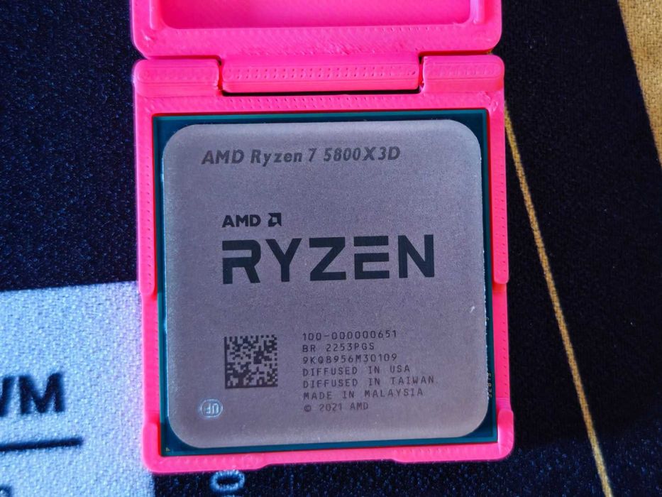 Процесор AMD Ryzen 7 5800X3D, 8 Cores (Up to 4.5GHz), 100MB Cache AM4