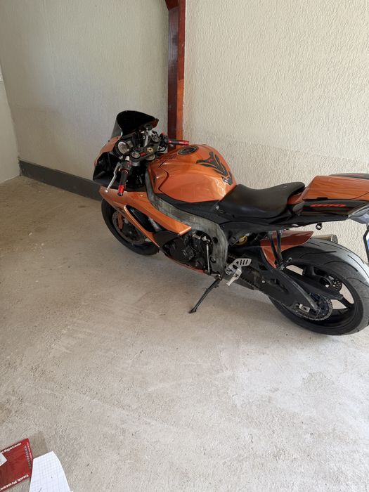 Suzuki GSX R 600 K8