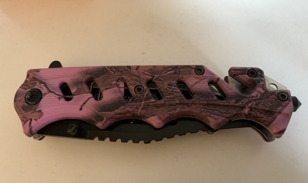 Cuțit pentru drumeții.