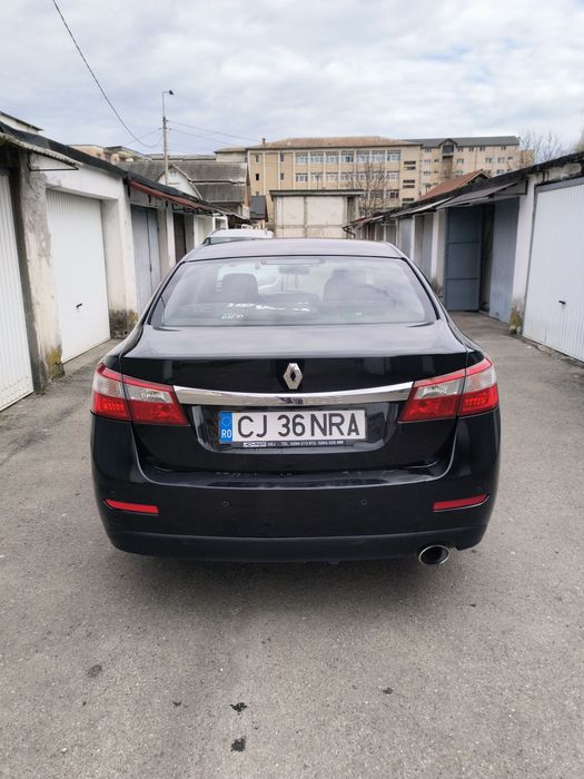 RENAULT Latitude 2011 — imagine 2