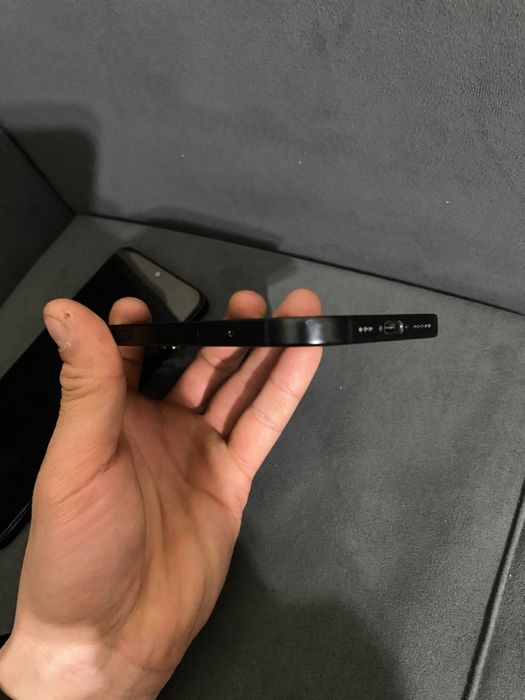 Продам айфон 15 128гб