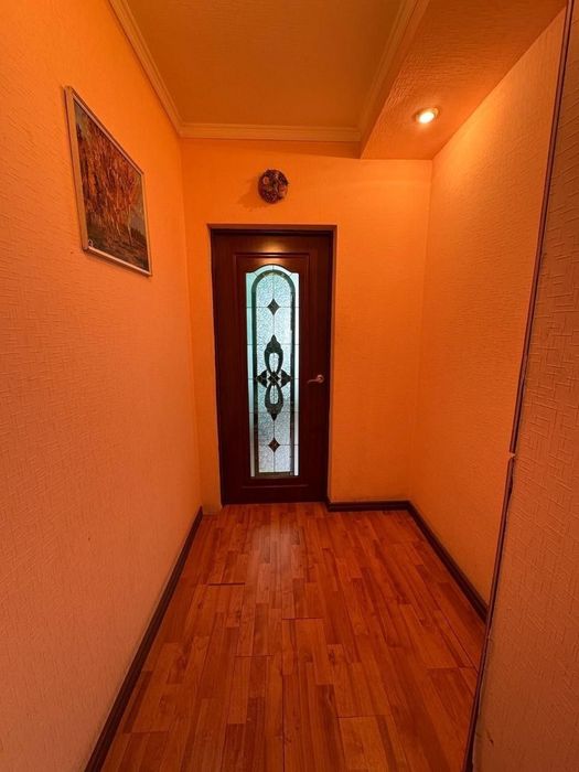 Срочно ШРуставели 1/3/5  с мебелью техникой  ремонт средний !