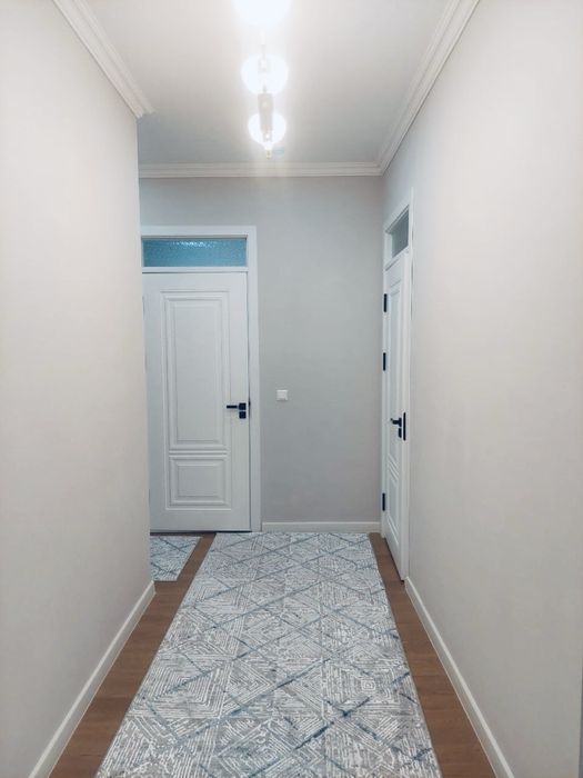 Срочно !!! Метро олдида таййор шинам квартира.