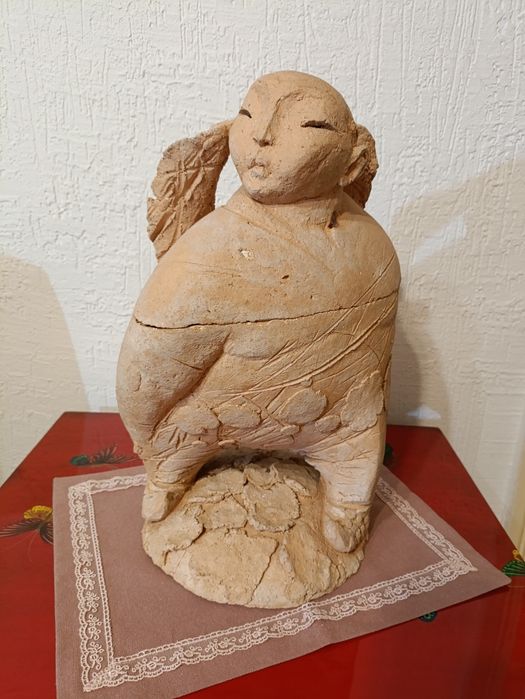 Ангел с крыльями