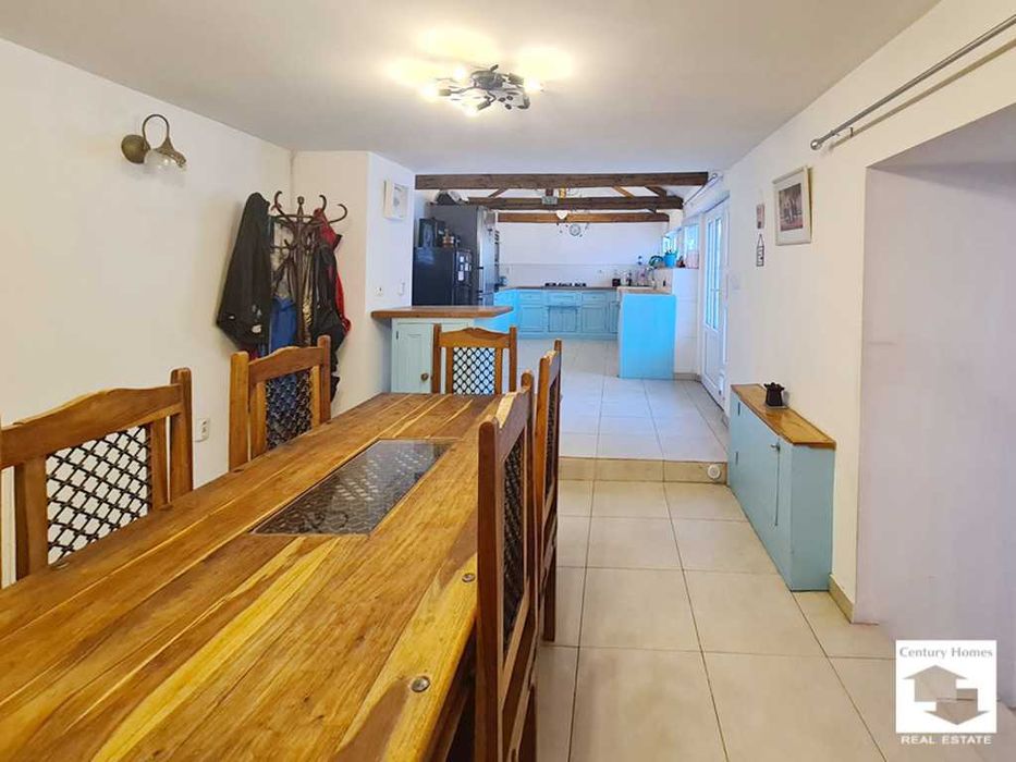 145310 Реновирана и готова за живеене къща в с. Куцина, Велико Търново