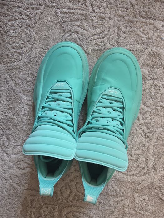 Way of wade 11 basket