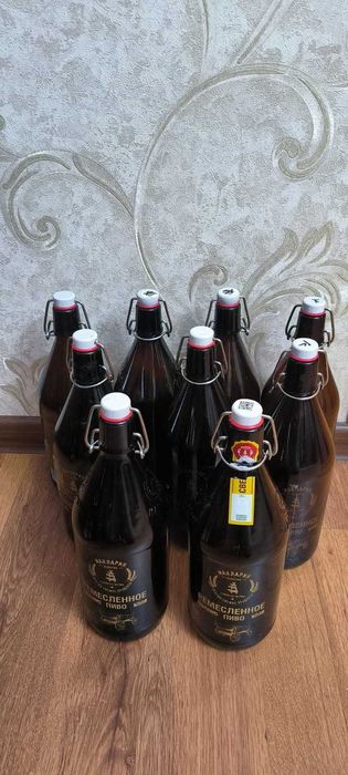 Бутылки с бугельными пробками