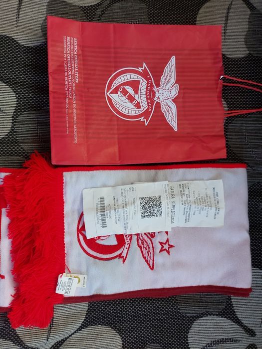 Шал на фк Бенфика-оригинален