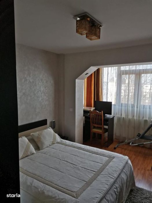 Apartament 3 camere, 77 mp, zona Vest
