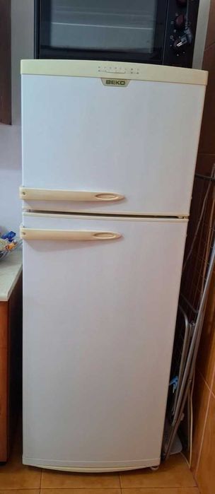 Mobila de bucătărie/frigider/aragaz