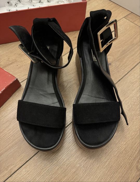 Босоножки стильные красивые