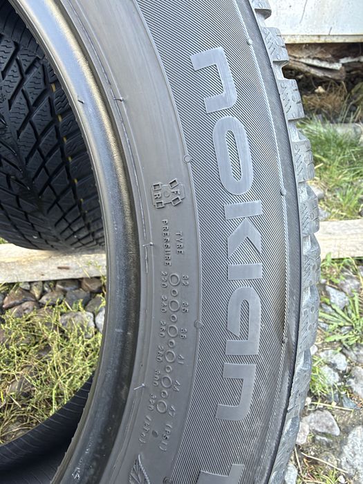 2 бр 215/55/17 Nokian 2023г