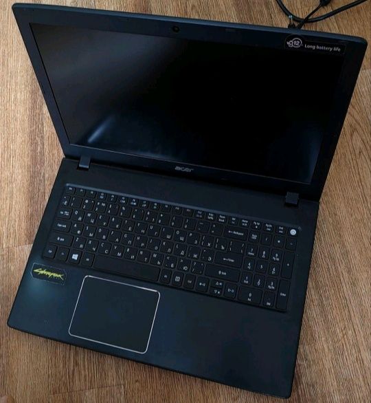 Рабочий игровой ноутбук Acer