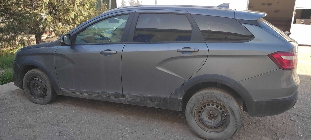 Qoraqalpogiston Respublikasi Ellikqala tumani LADA VESTA sotiladi.