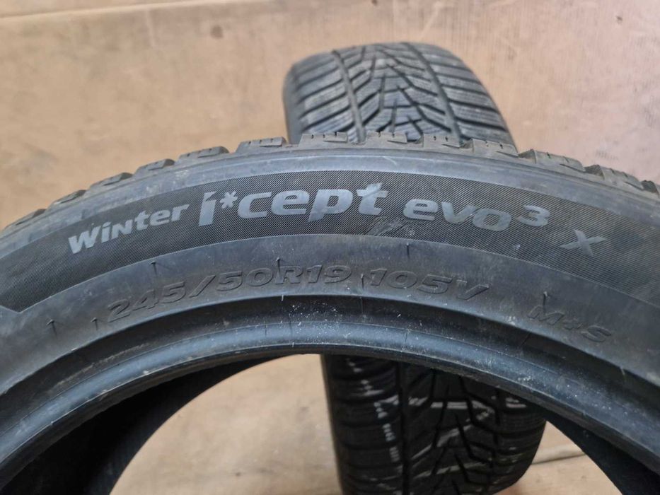 2 Hankook R19 245/50
зимни гуми
DOT3220