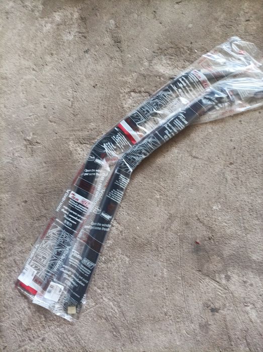 Два броя Ветробани Heko за Шкода Румстер