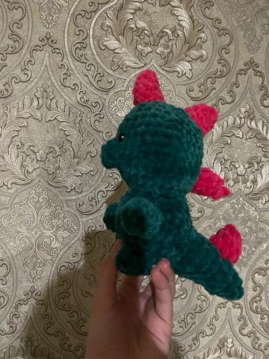 Вязаная игрушка дракончик