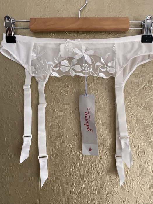 Дантелен колан за жартиери Triumph/ Уамамау/ Britney Spears/ Tenzenis/ Victoria's secret бикини