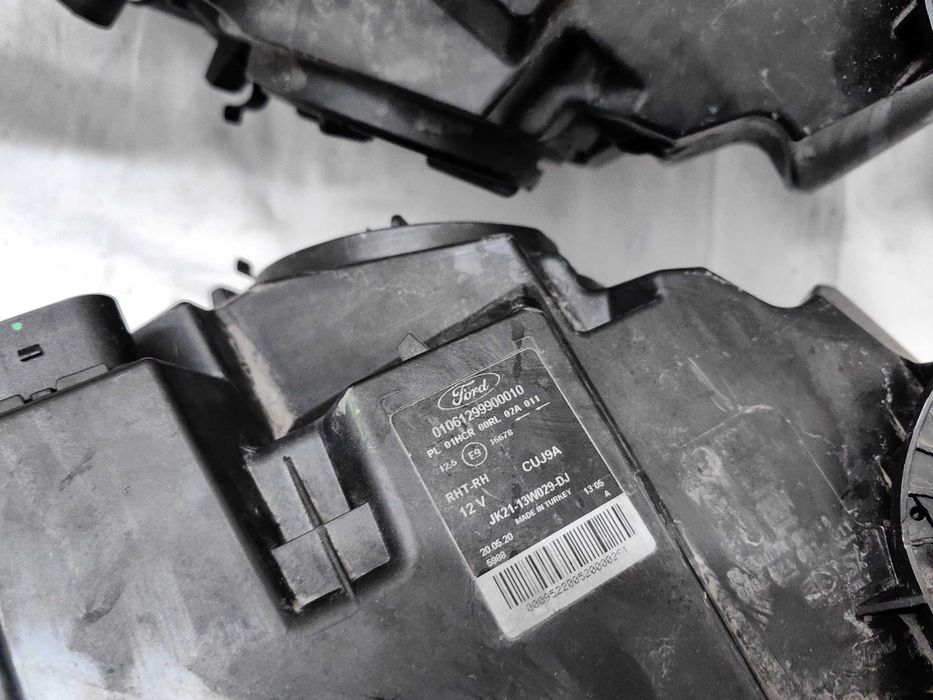 Оригинални  фарове Ляв Десен Форд Транзит   Ford Transit Custom Led