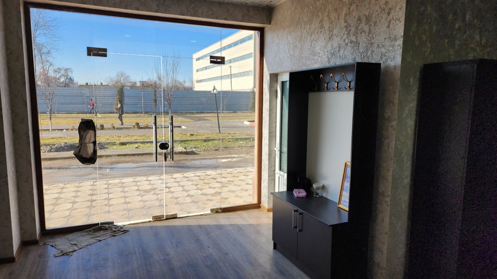 Сдается в аренду за кв метр 2 у. е. для производства, офис и другие.