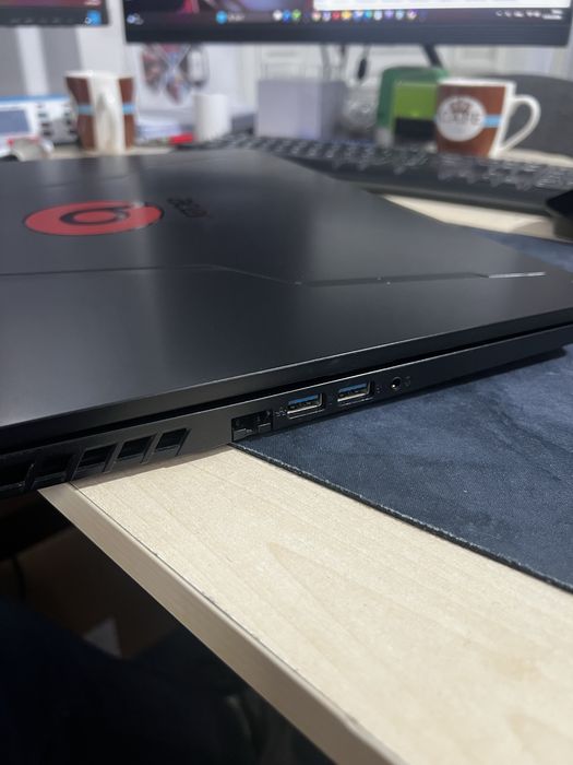 Laptop Gaming Acer Nitro 5,AMD Ryzen 5600H,17.3” Full HD(16gb,512gb)