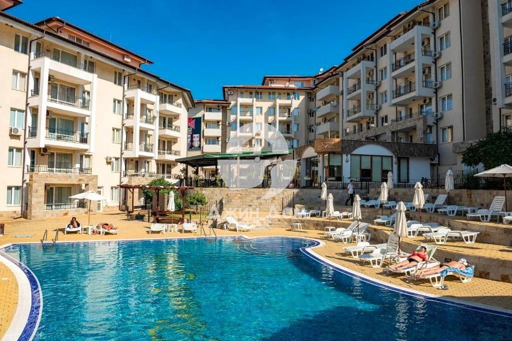 Продава се Тристаен апартамент в к.к. Слънчев бряг - 83 кв.м за 1084 €/кв.м - Снимка #11