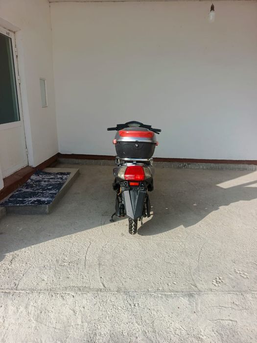 Электро скутер в хорошем состоянии.