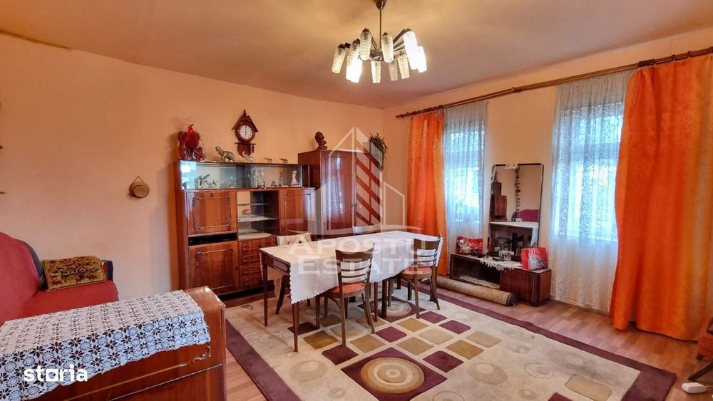 Casa individuala de vanzare cu 3 camere si 2 fronturi Giarmata