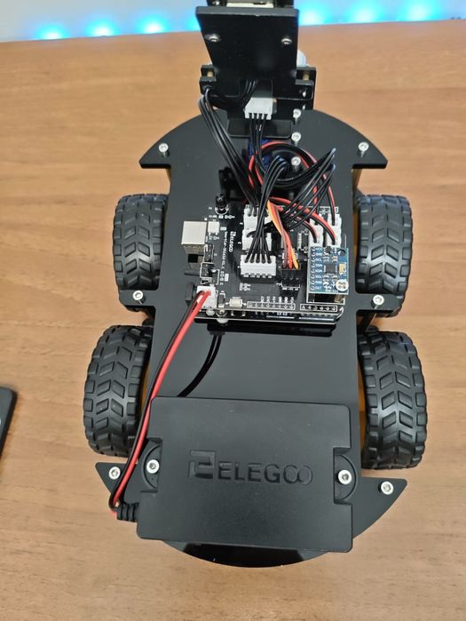 Робот-конструктор ELEGOO Smart Robot Car Kit V4.0.
