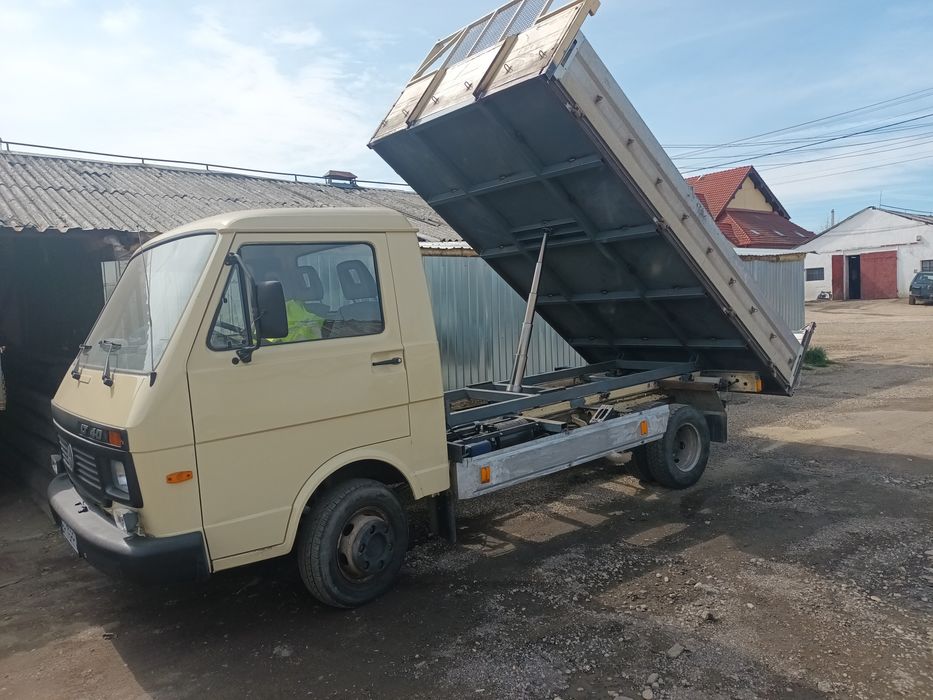 Nisip piatra pamant moloz