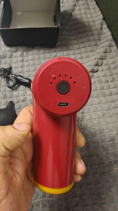 Aparat masaj tip pistol