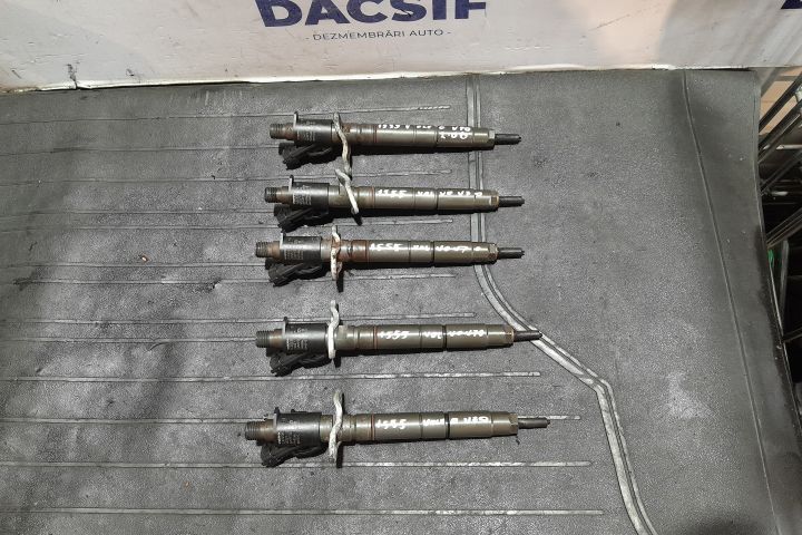 Injector motorina 31303238 SET 31303238 SET Volvo V70 a 3-a generatie